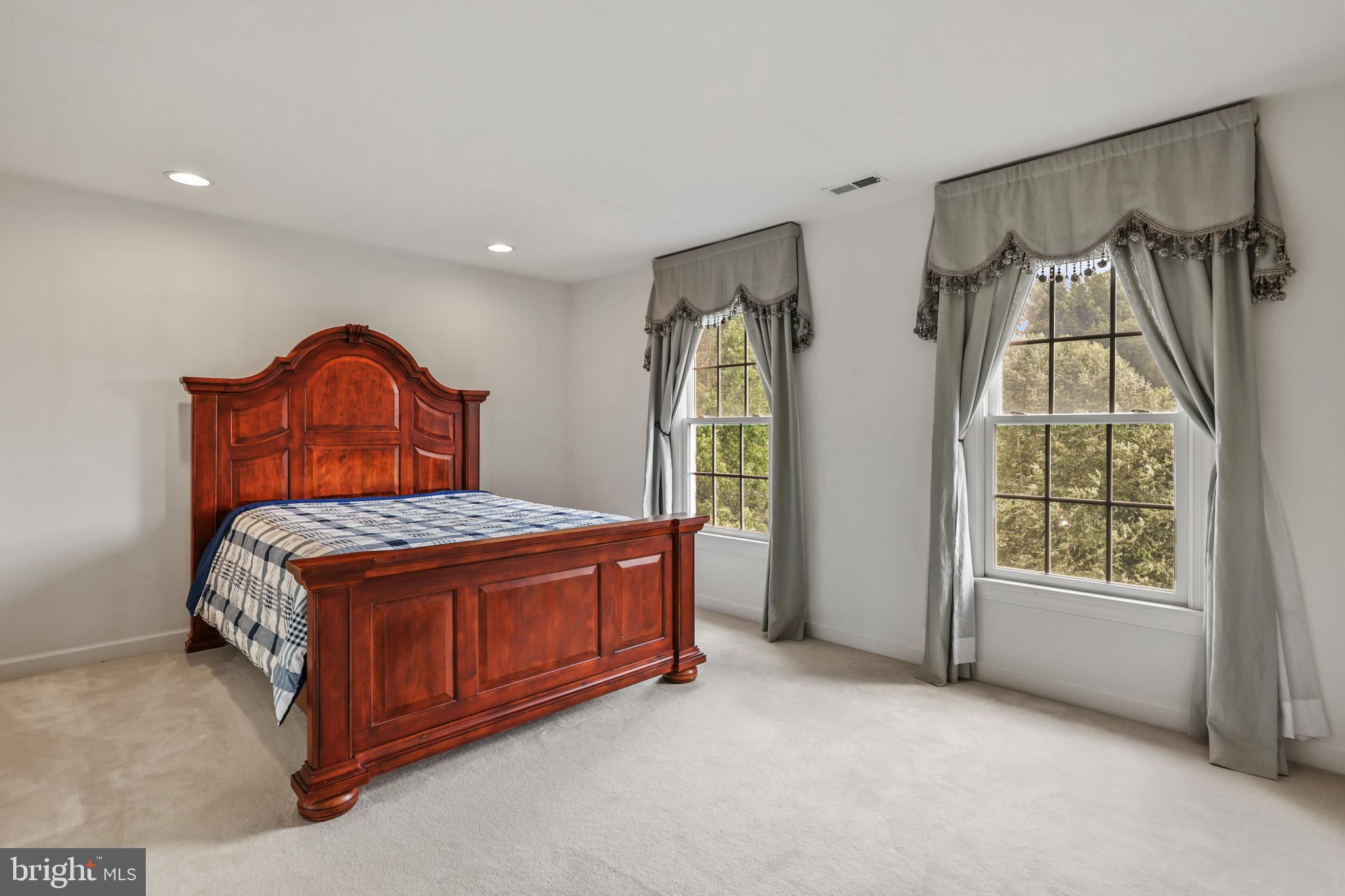 MONTICELLO - Residential