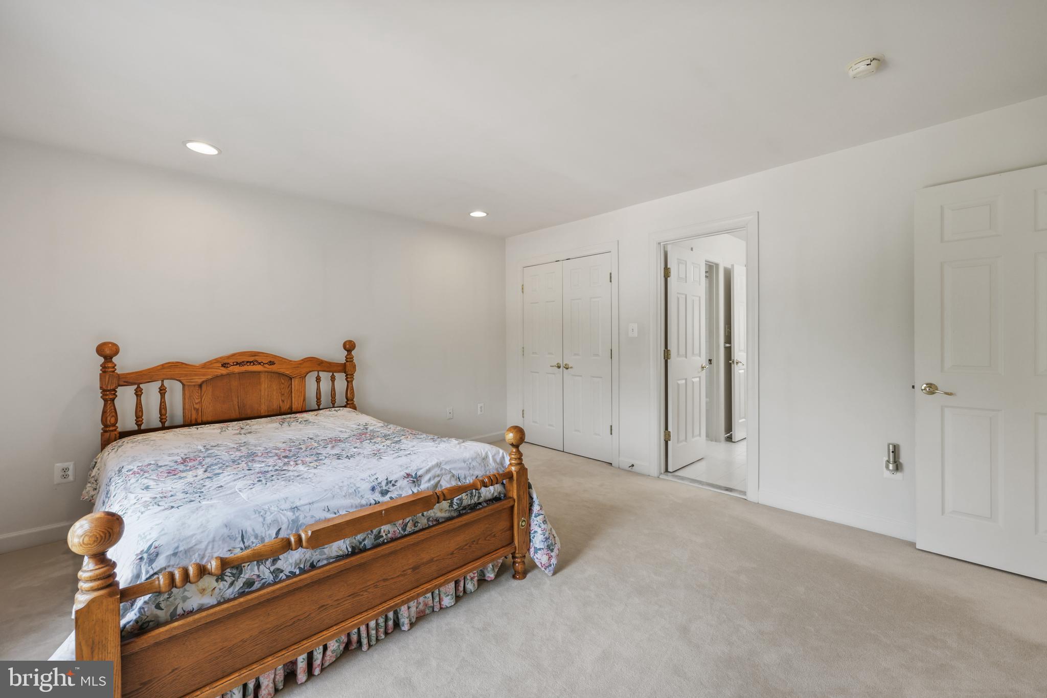 MONTICELLO - Residential