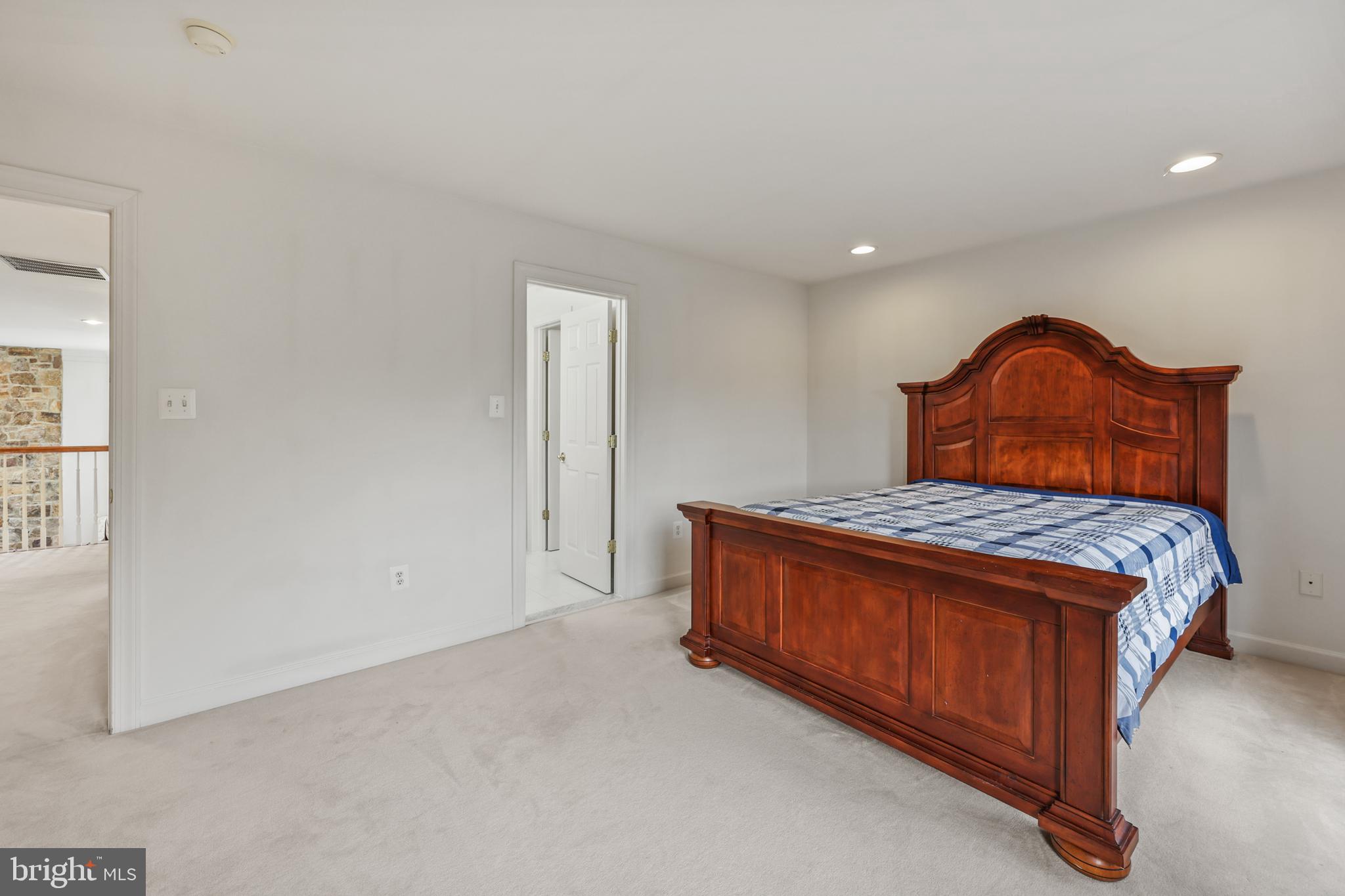 MONTICELLO - Residential