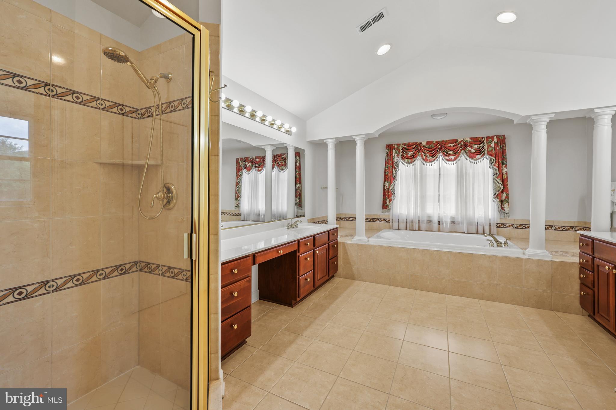 MONTICELLO - Residential