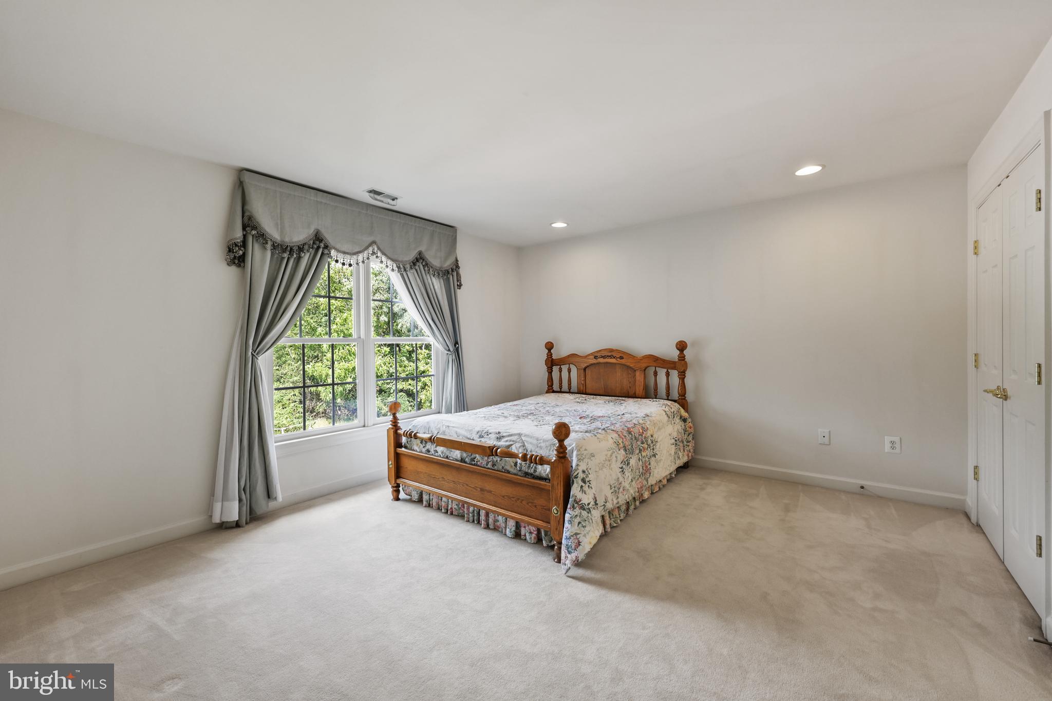 MONTICELLO - Residential