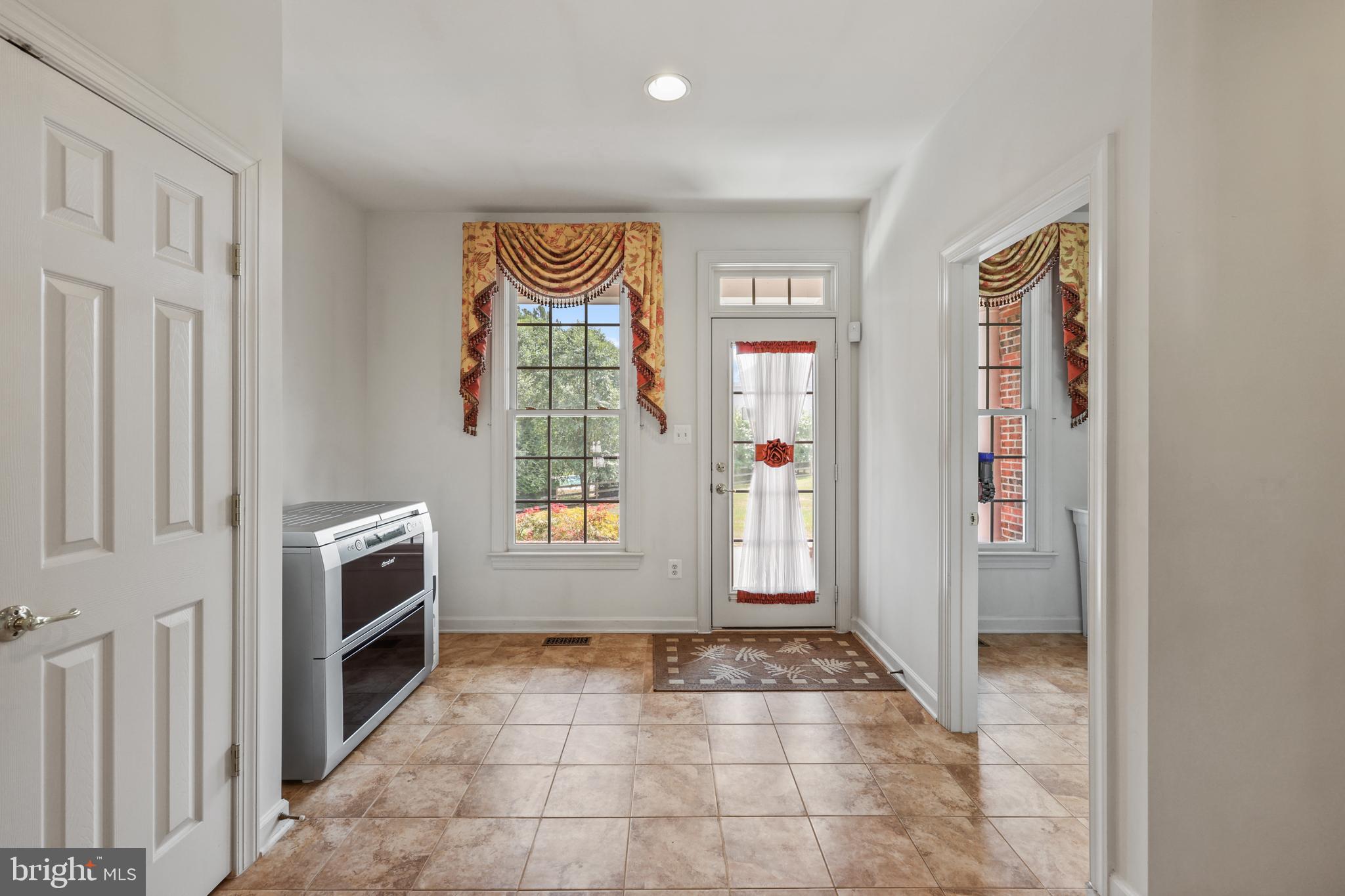 MONTICELLO - Residential