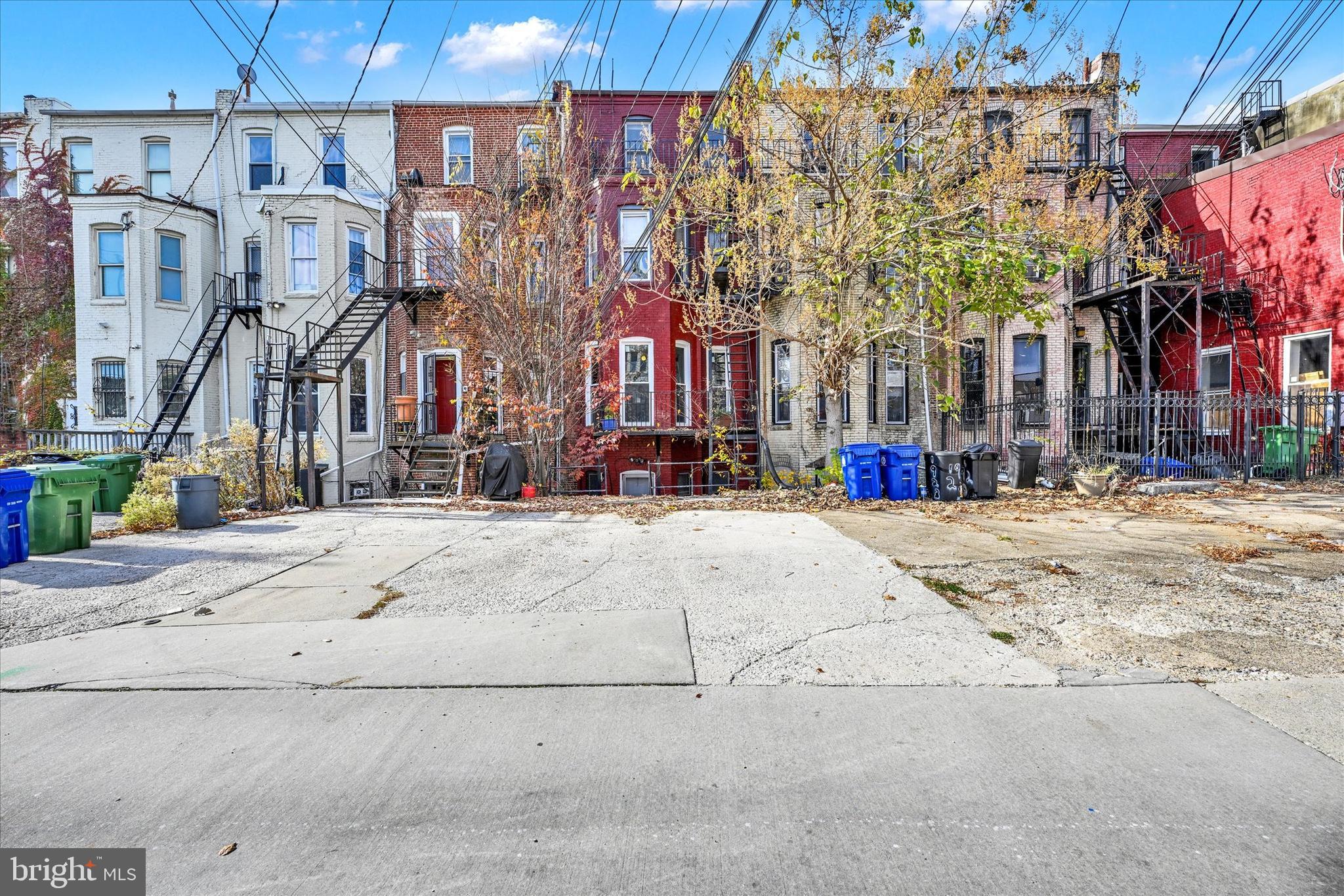 CHARLES NORTH - Residential