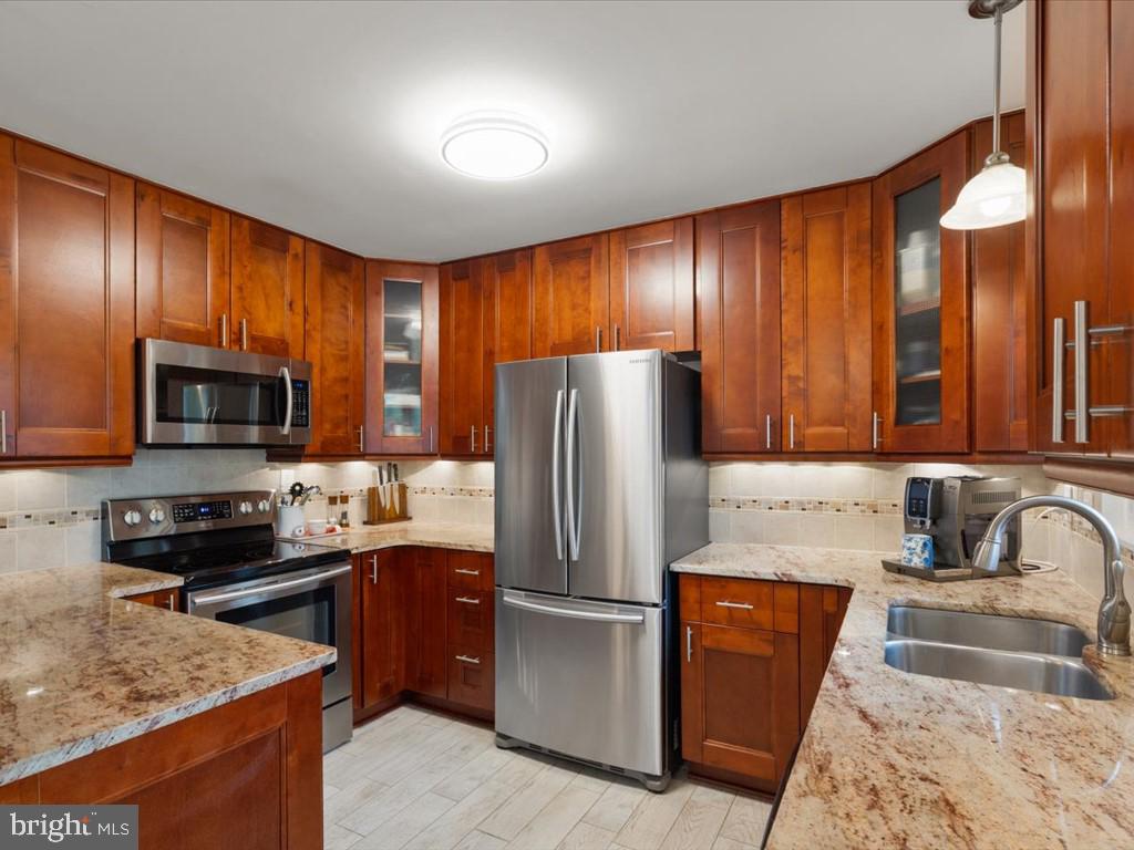 GLENVIEW - Residential