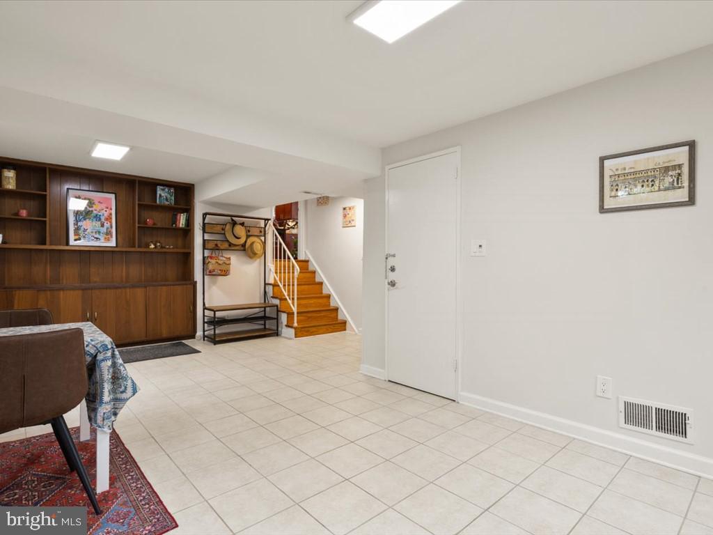 GLENVIEW - Residential