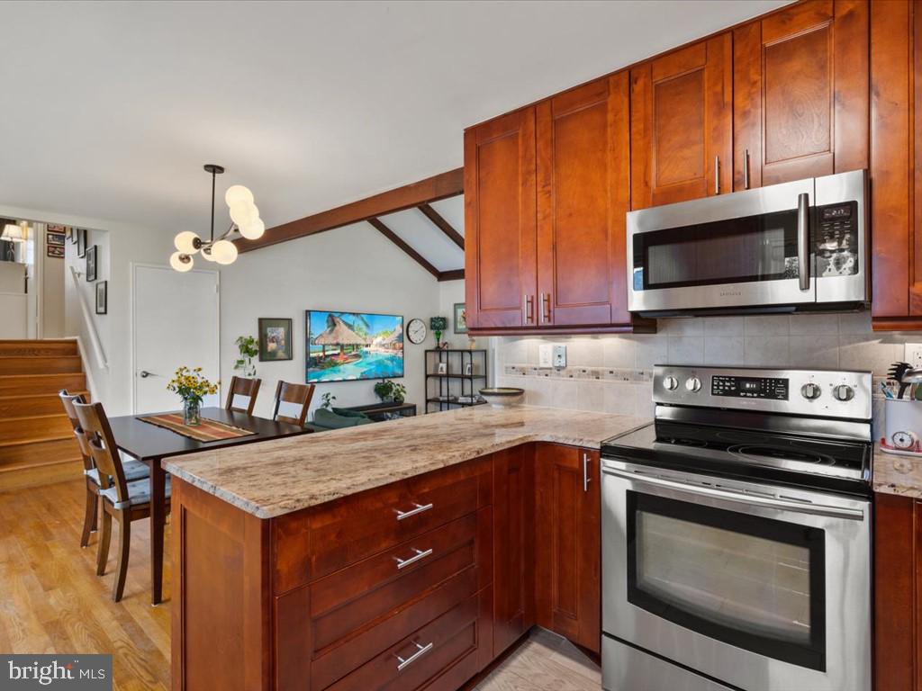 GLENVIEW - Residential