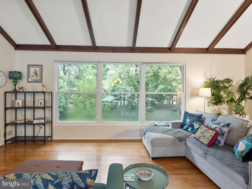 GLENVIEW - Residential