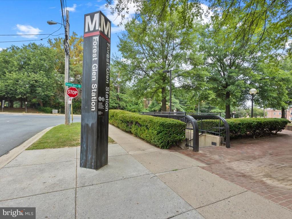 GLENVIEW - Residential