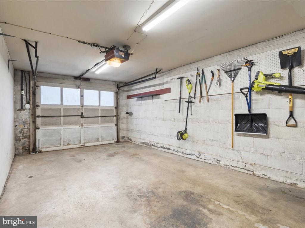 GLENVIEW - Residential