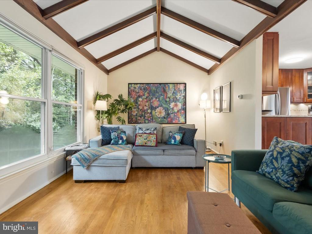 GLENVIEW - Residential