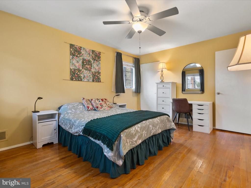 GLENVIEW - Residential