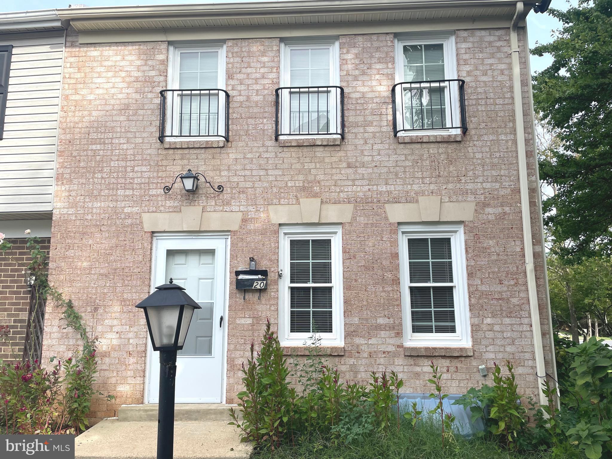 SHADY GROVE VILLAGE - Residential