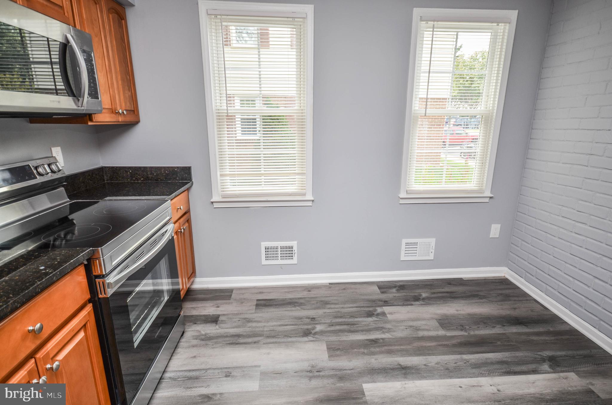 SHADY GROVE VILLAGE - Residential