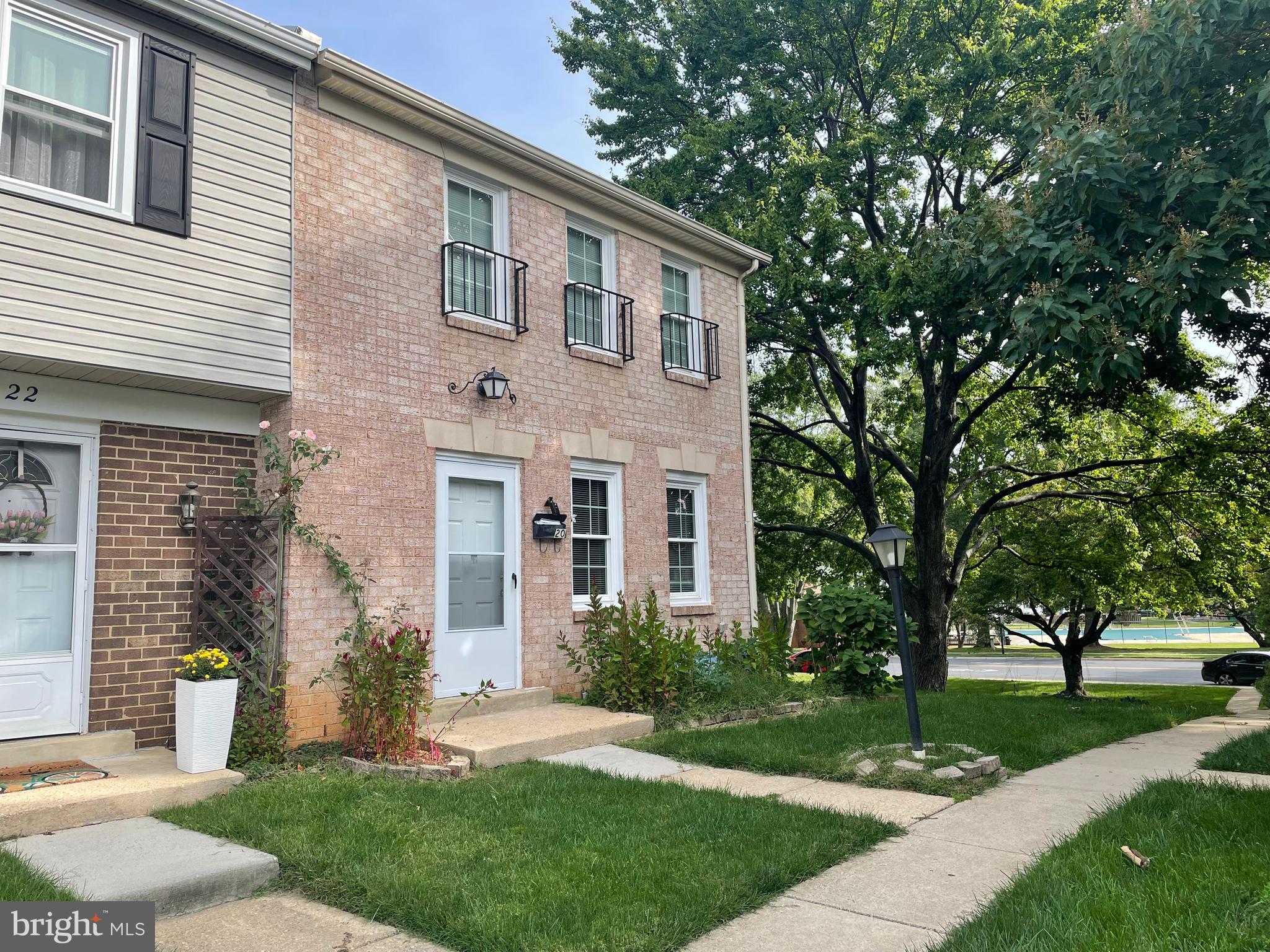 SHADY GROVE VILLAGE - Residential