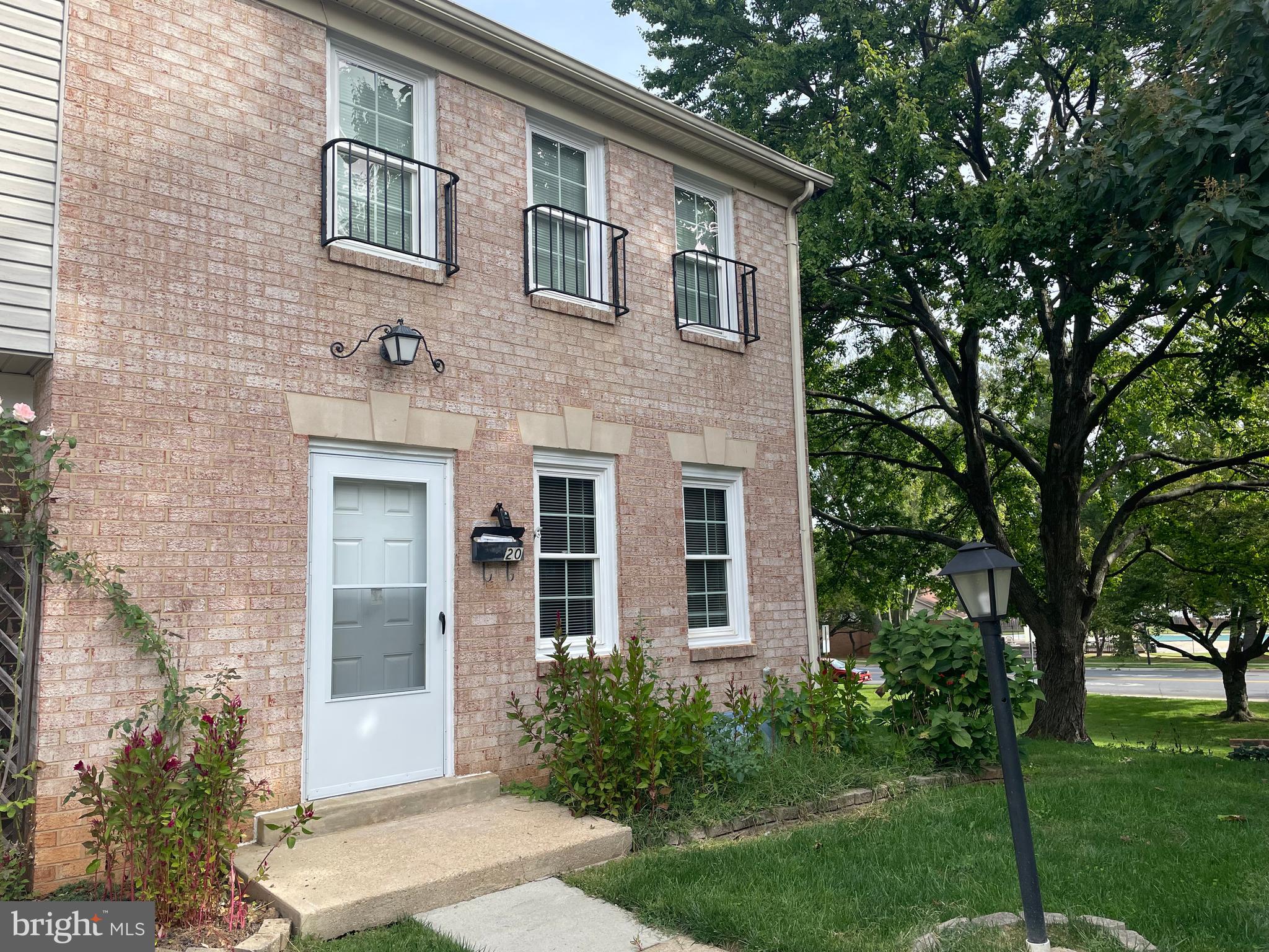 SHADY GROVE VILLAGE - Residential