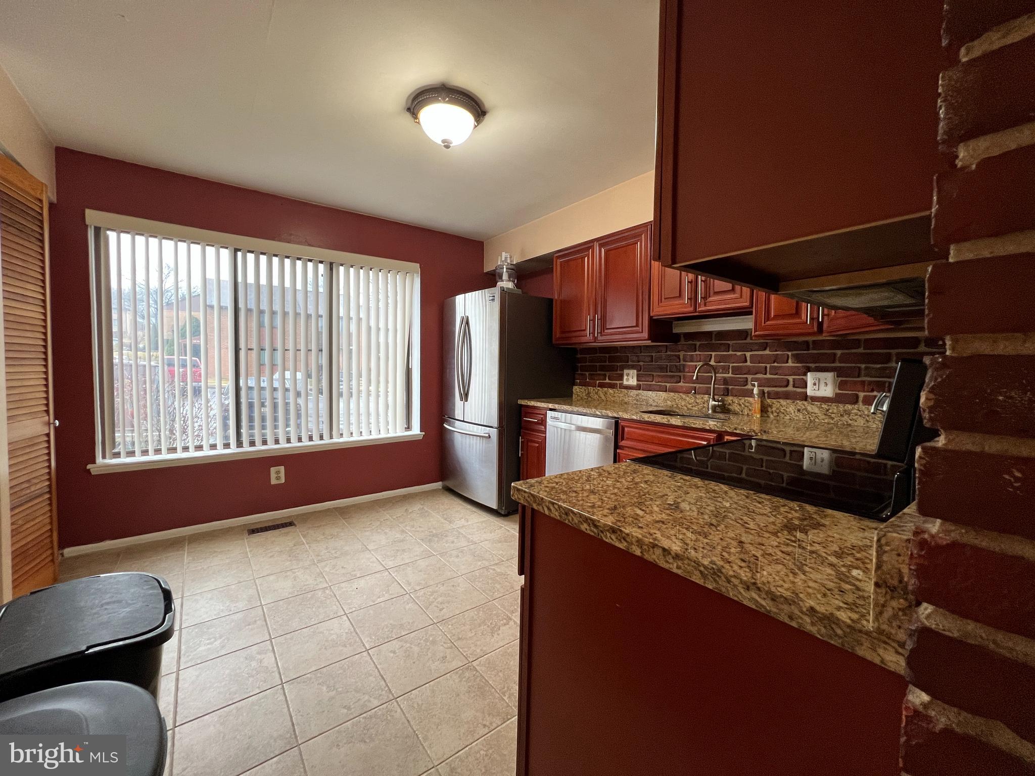 5880 WHISPER WAY 16-06