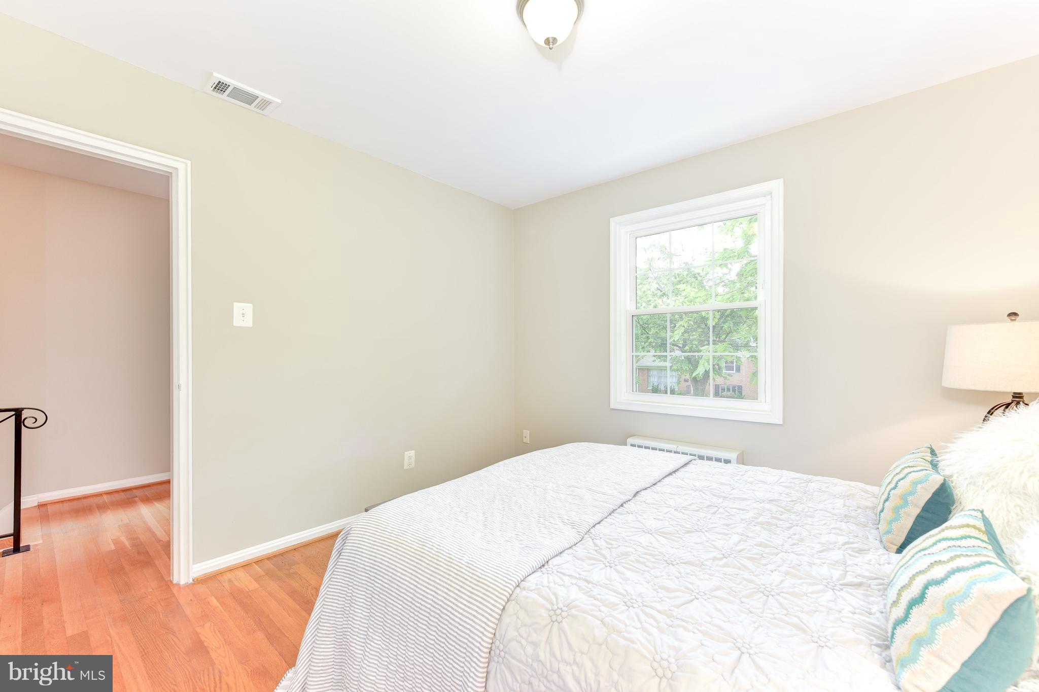 WARWICK VILLAGE - Residential