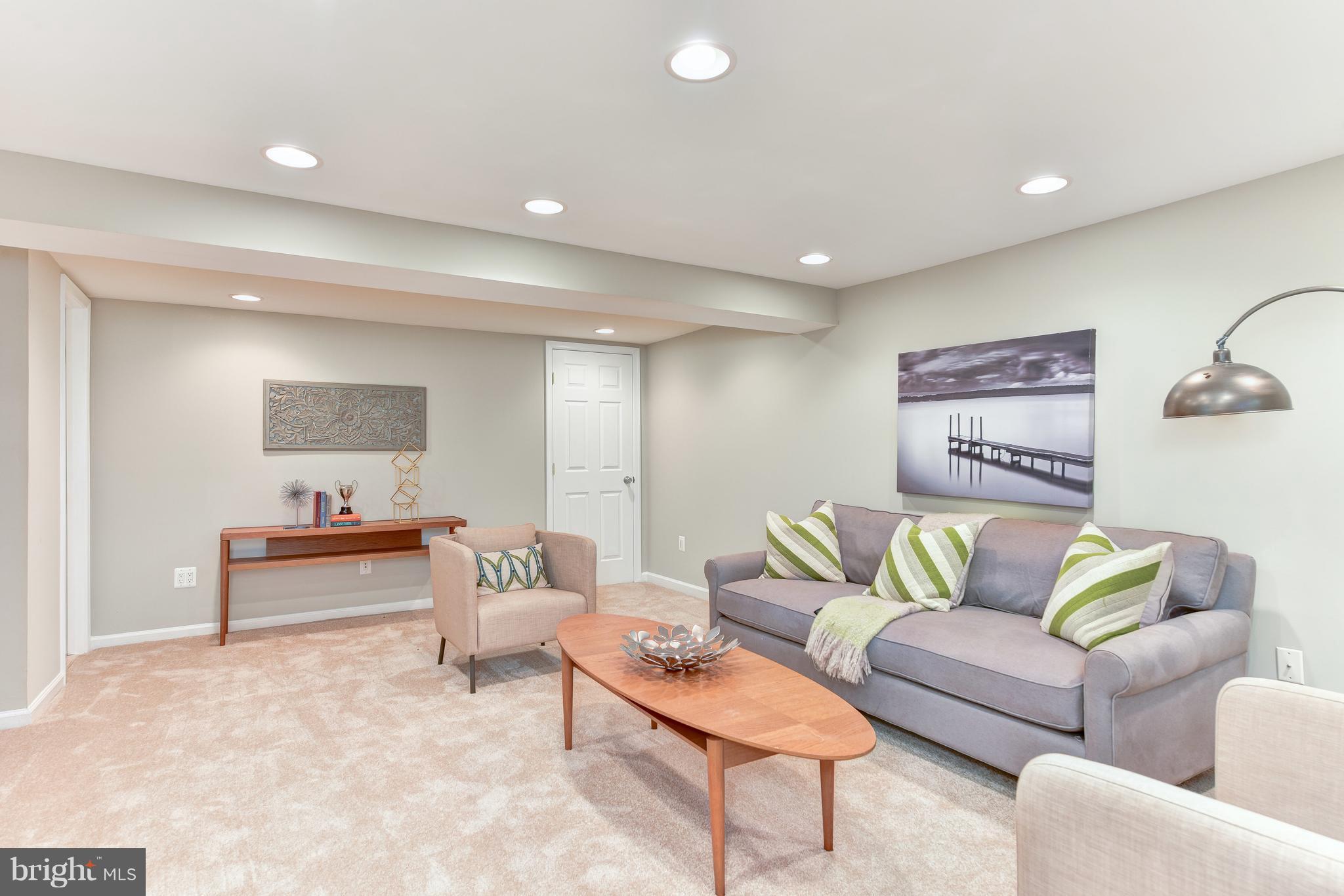 WARWICK VILLAGE - Residential