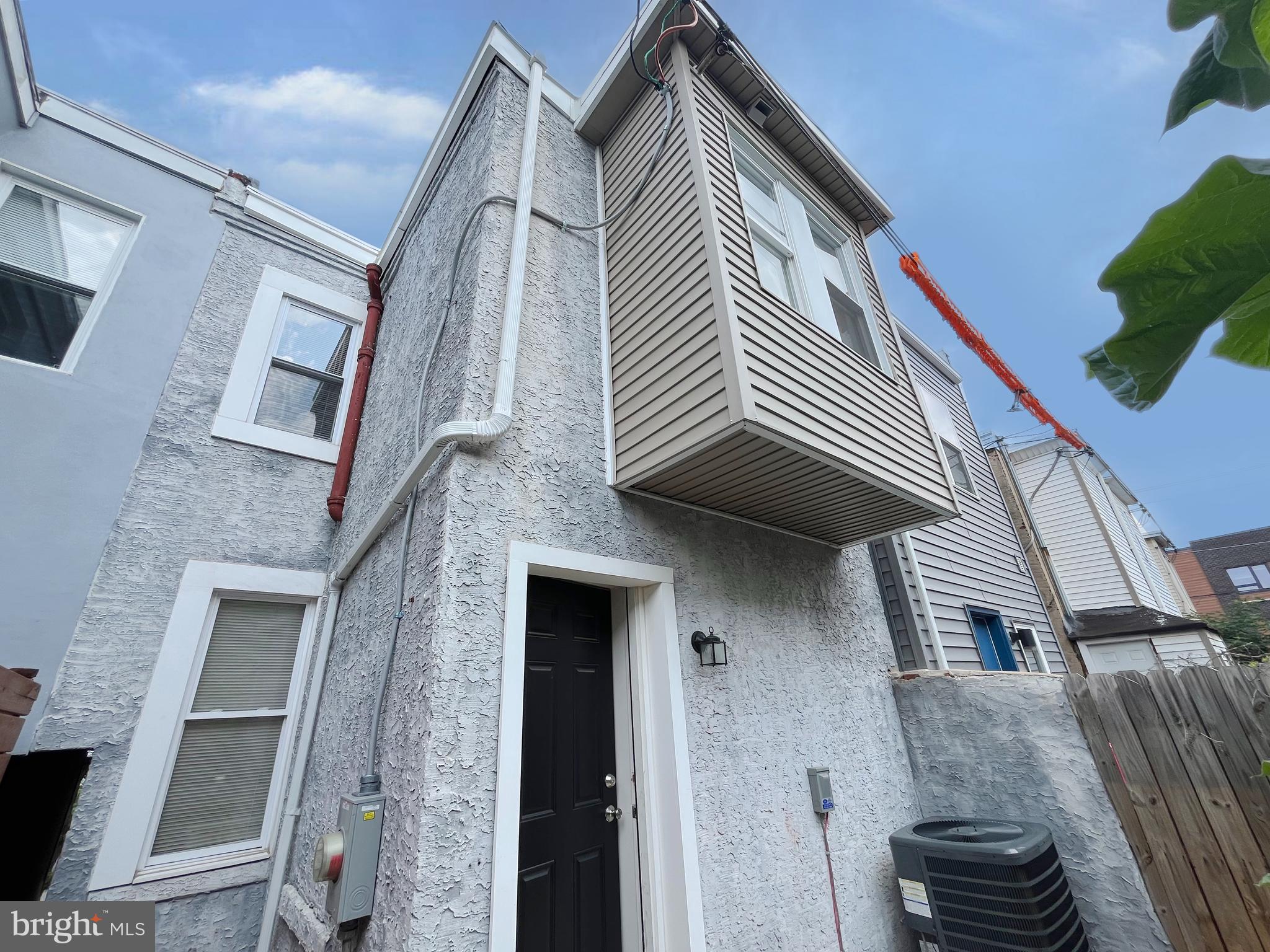 SHARSWOOD - Residential