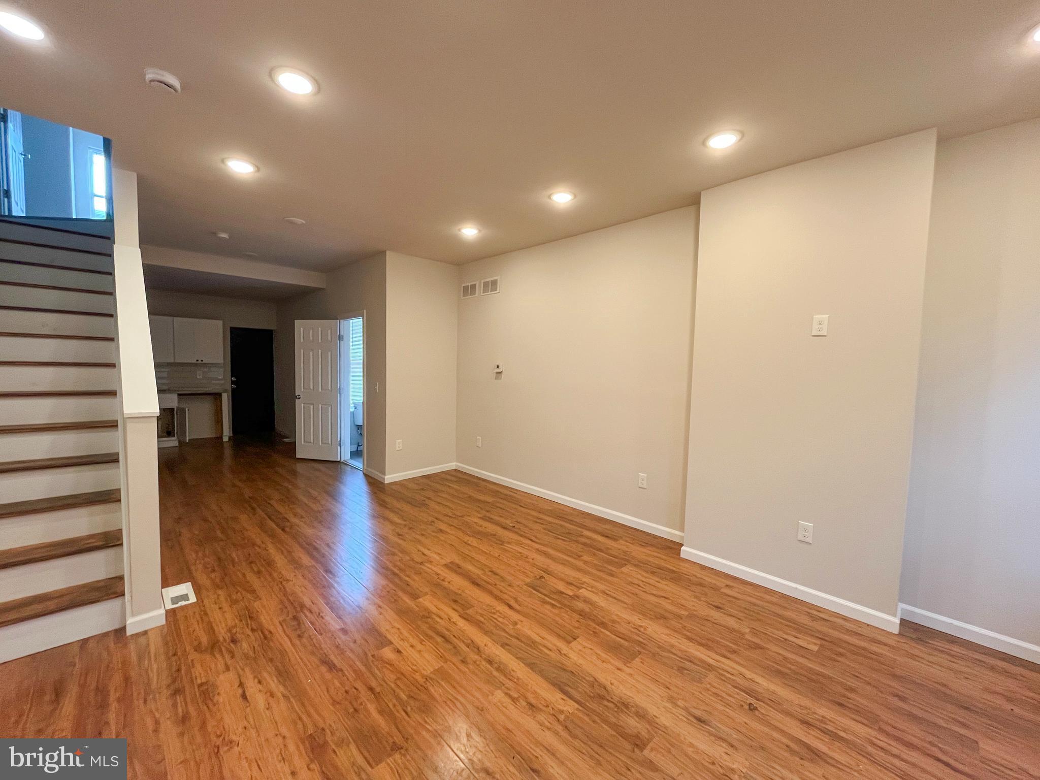 SHARSWOOD - Residential