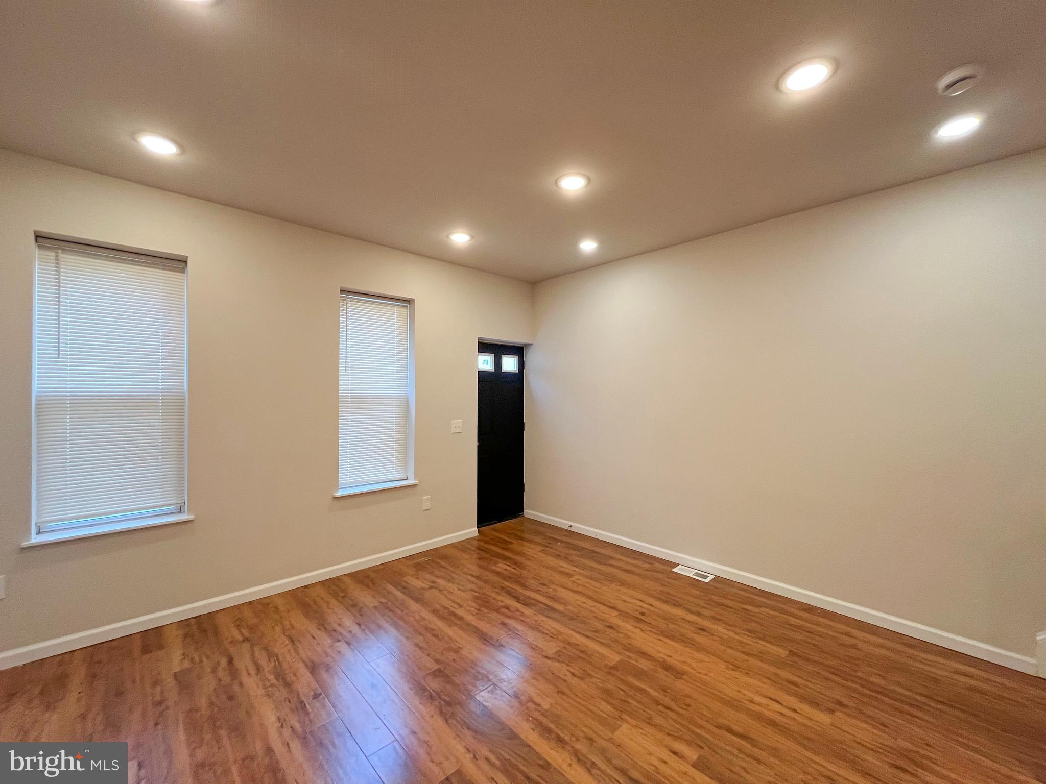 SHARSWOOD - Residential