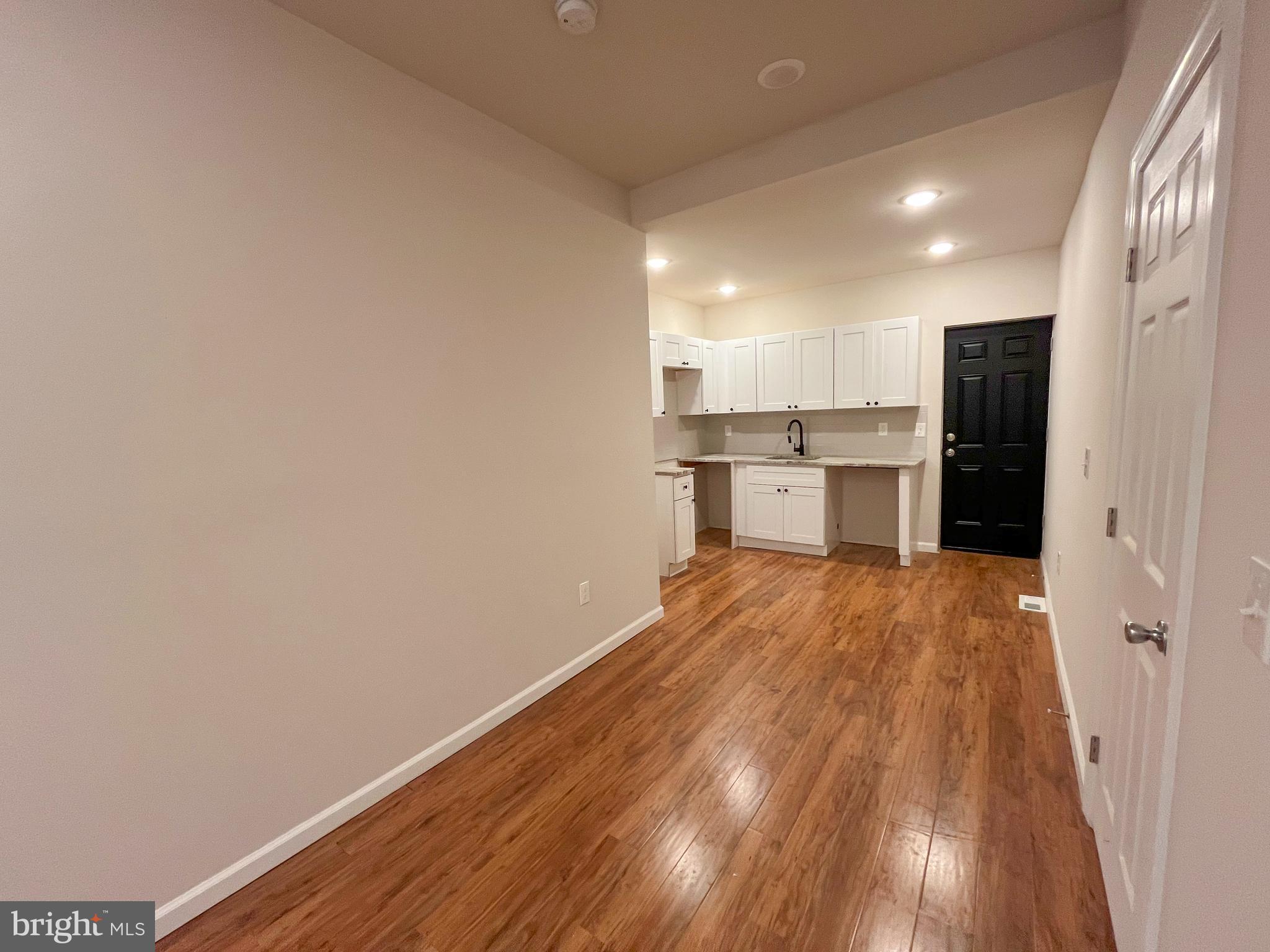 SHARSWOOD - Residential