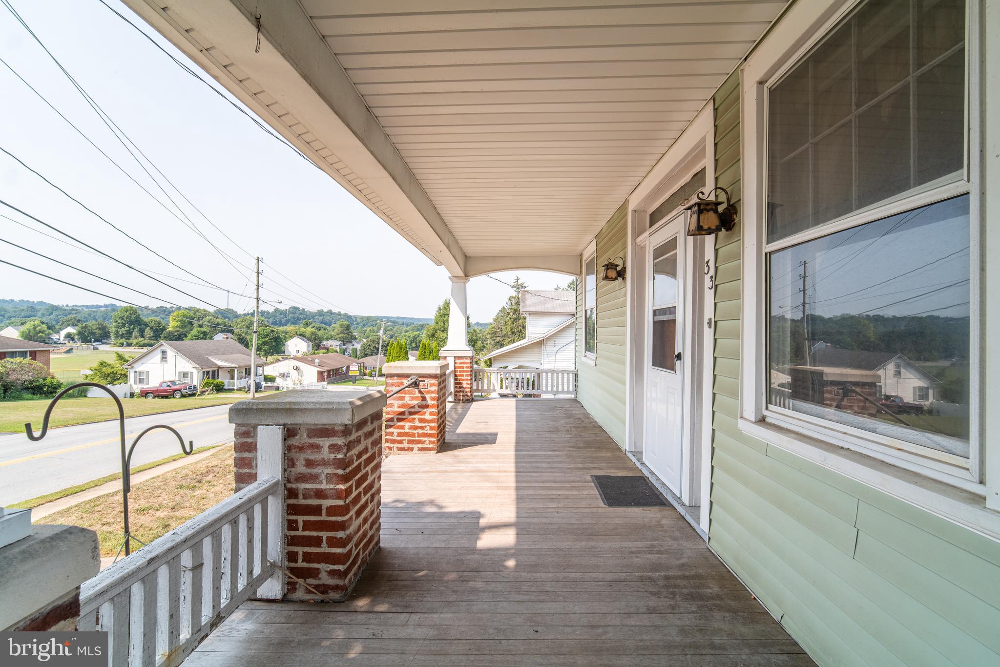 33 W MAPLE STREET
