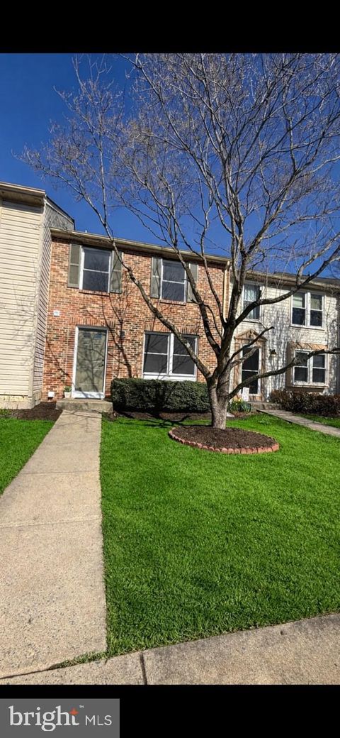 Photo of 14125 Honey Hill Court, CENTREVILLE, VA 20121 (MLS # VAFX2297926)