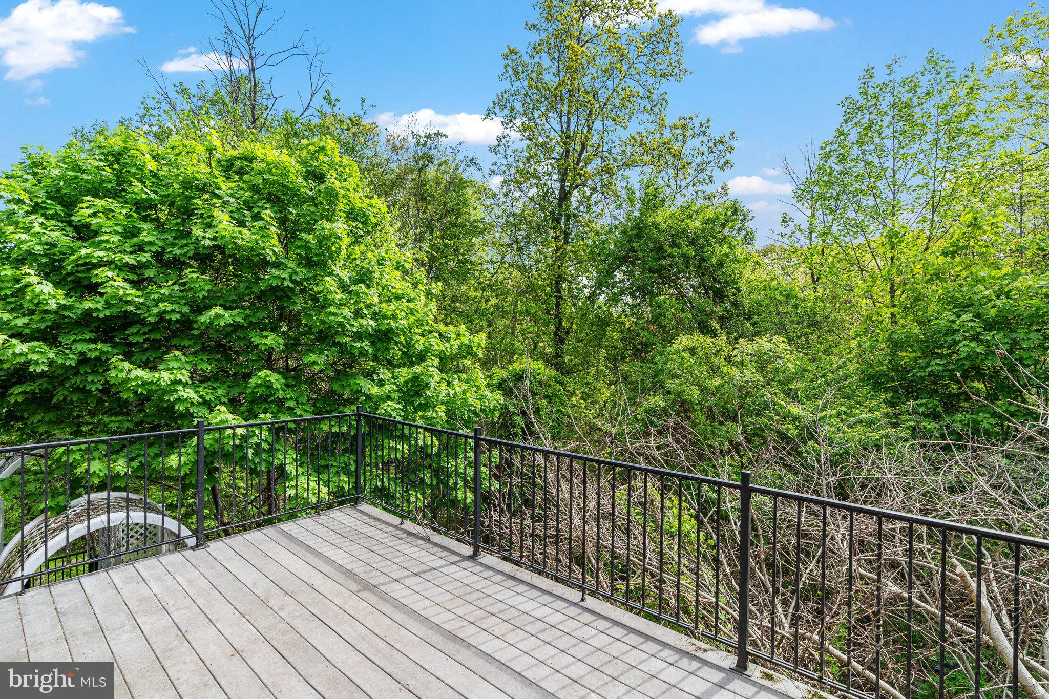 Zionsville, Pennsylvania 18092, United States, 5 Bedrooms Bedrooms, ,4 BathroomsBathrooms,Residential,Pending,124313