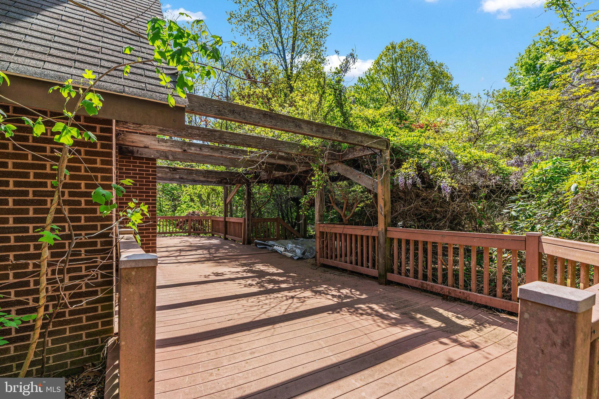 Zionsville, Pennsylvania 18092, United States, 5 Bedrooms Bedrooms, ,4 BathroomsBathrooms,Residential,Pending,124313