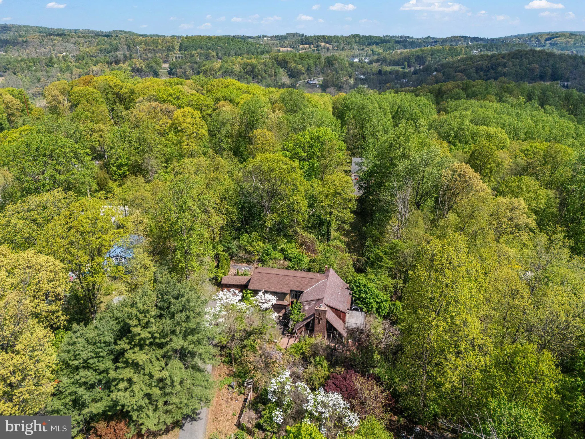 Zionsville, Pennsylvania 18092, United States, 5 Bedrooms Bedrooms, ,4 BathroomsBathrooms,Residential,Pending,124313