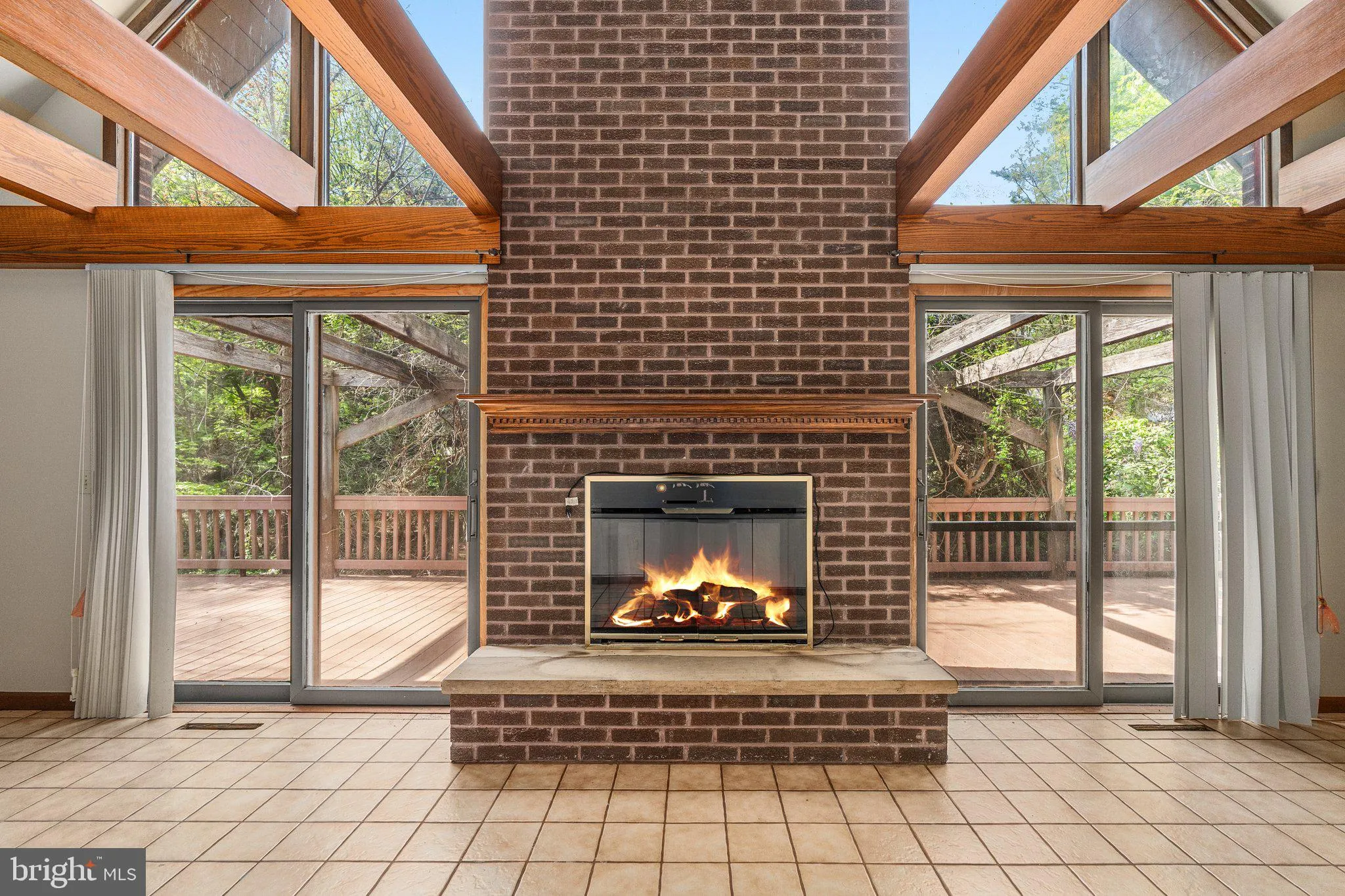 Zionsville, Pennsylvania 18092, United States, 5 Bedrooms Bedrooms, ,4 BathroomsBathrooms,Residential,Pending,124313