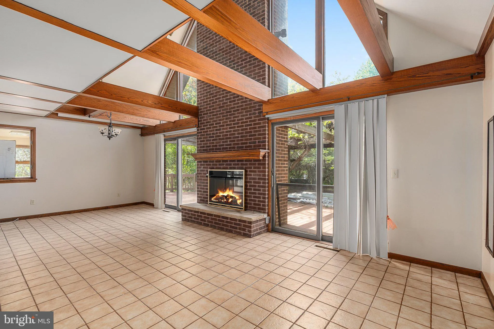 Zionsville, Pennsylvania 18092, United States, 5 Bedrooms Bedrooms, ,4 BathroomsBathrooms,Residential,Pending,124313