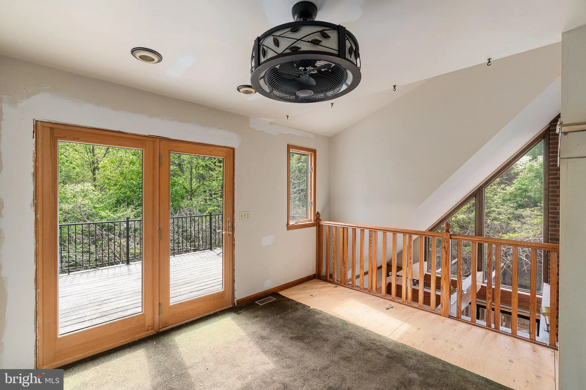 Zionsville, Pennsylvania 18092, United States, 5 Bedrooms Bedrooms, ,4 BathroomsBathrooms,Residential,Pending,124313