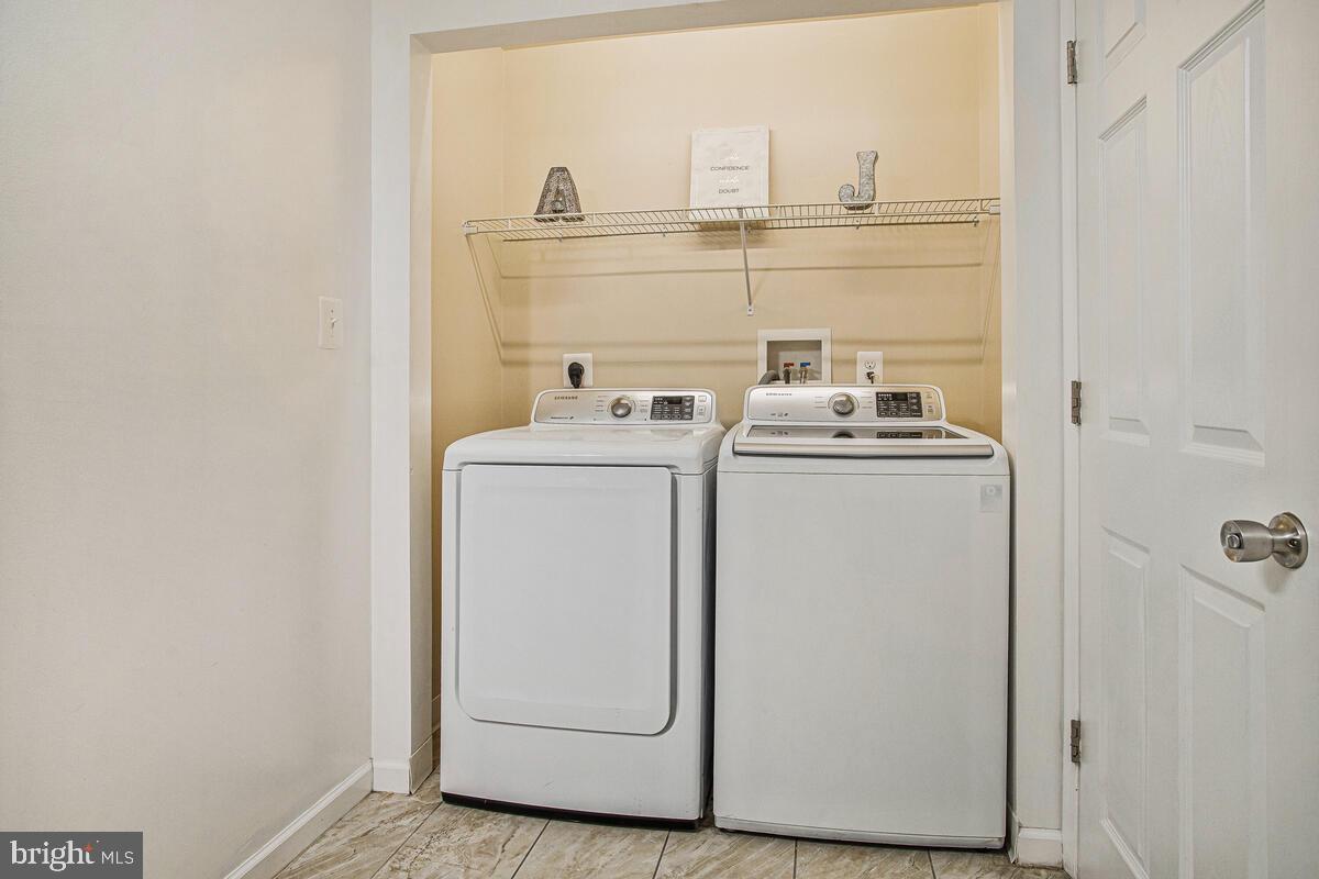 EDGE MEAD - Residential