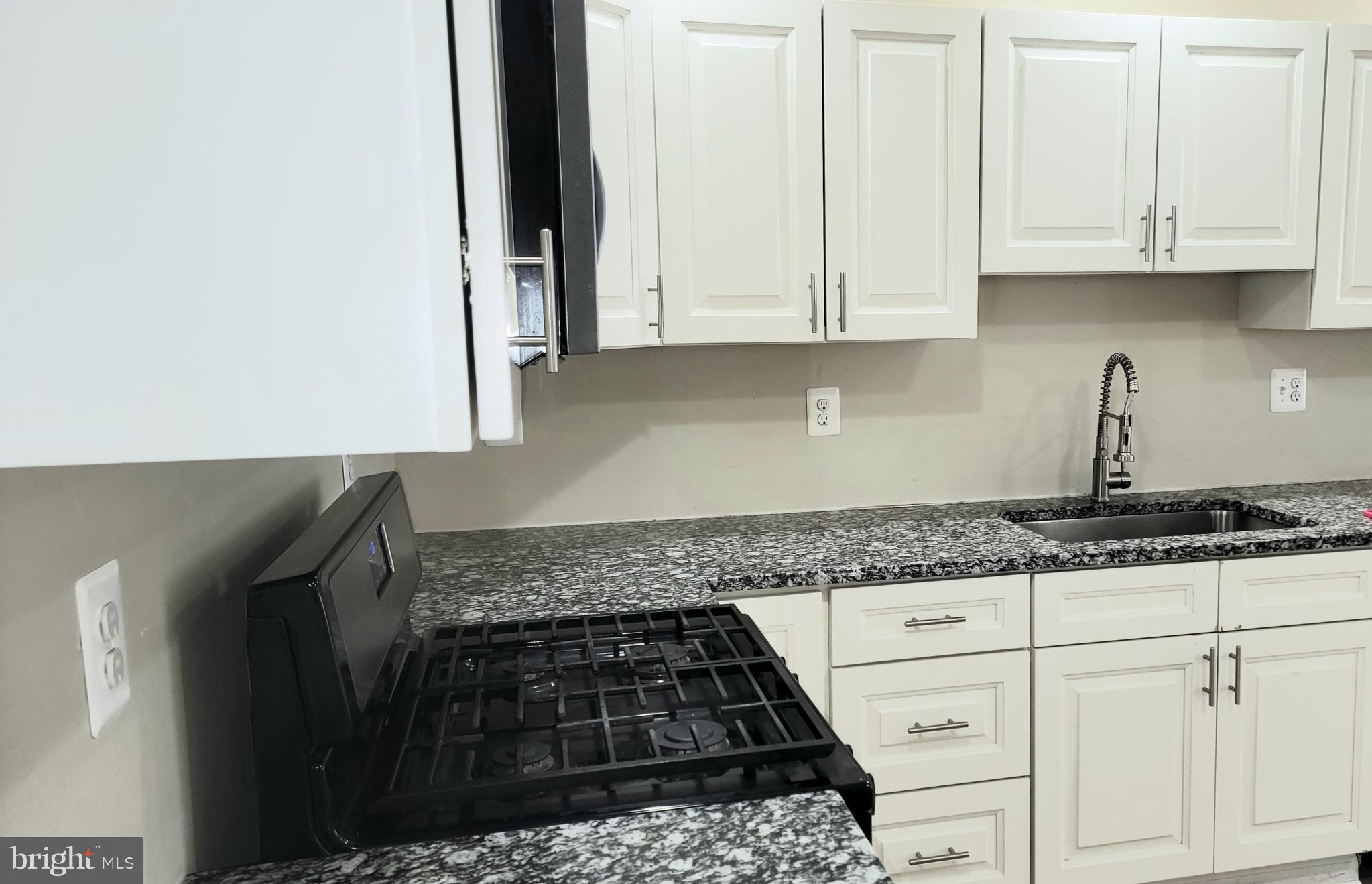 EDGE MEAD - Residential