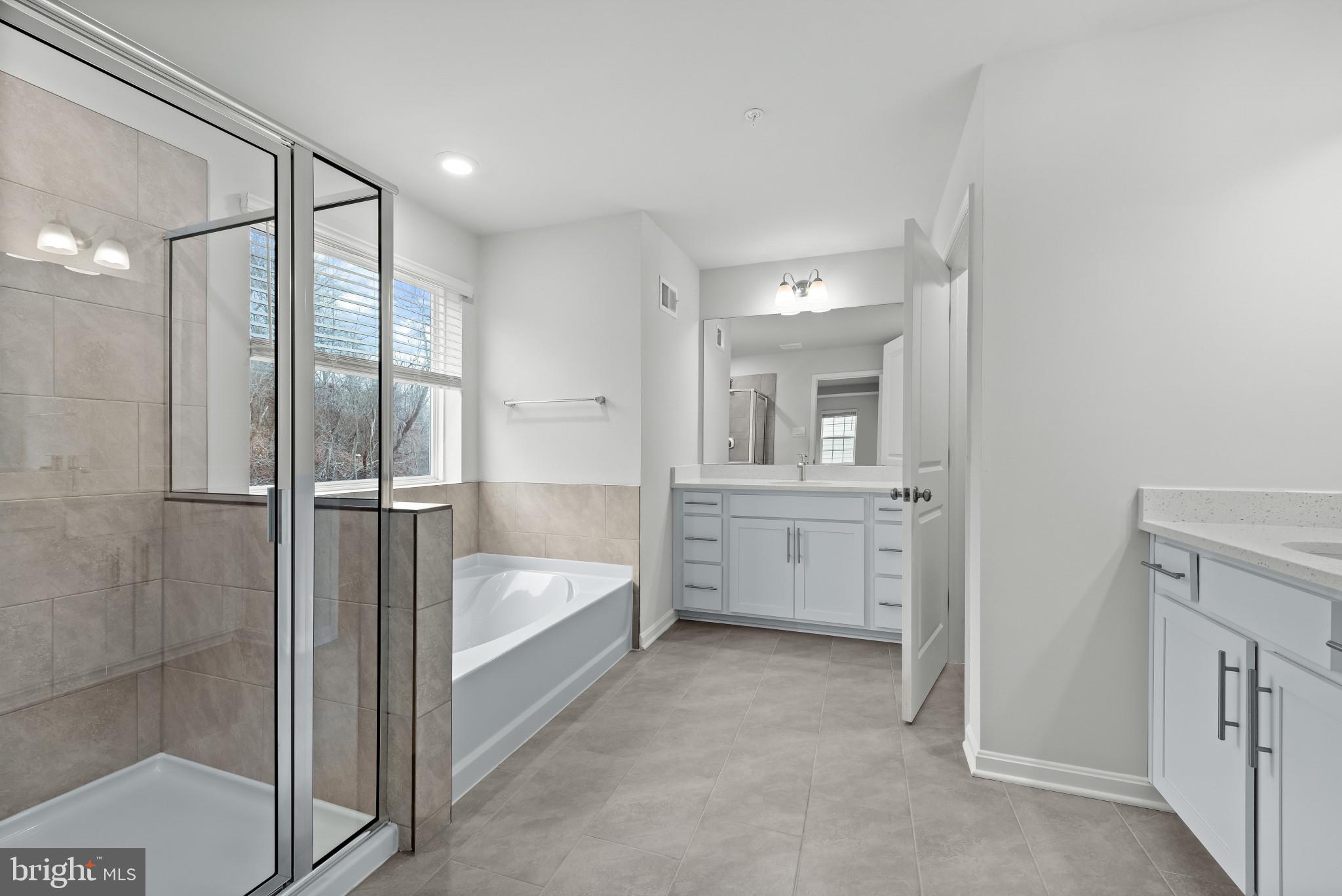 CREEKSIDE ESTATES - Residential