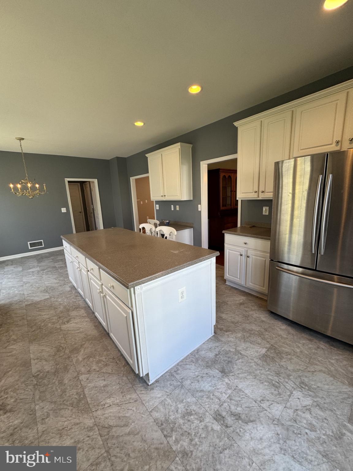 EASTON CLUB EAST - Residential Lease