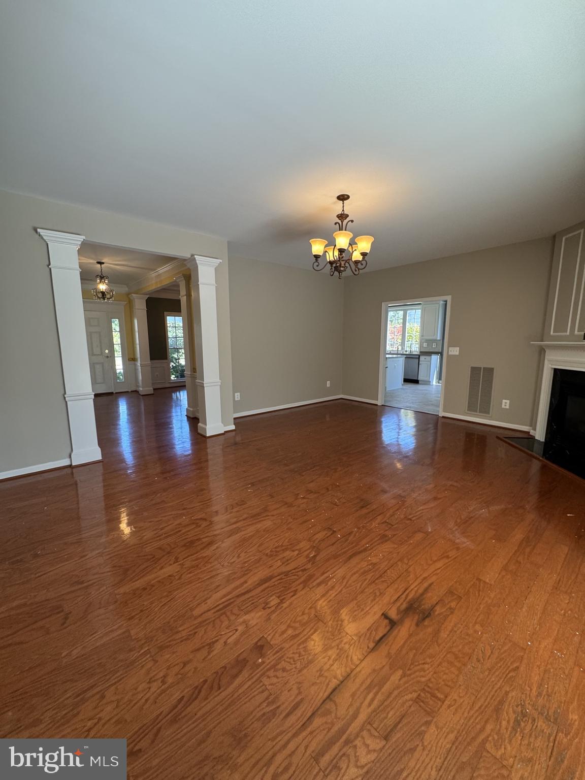 EASTON CLUB EAST - Residential Lease