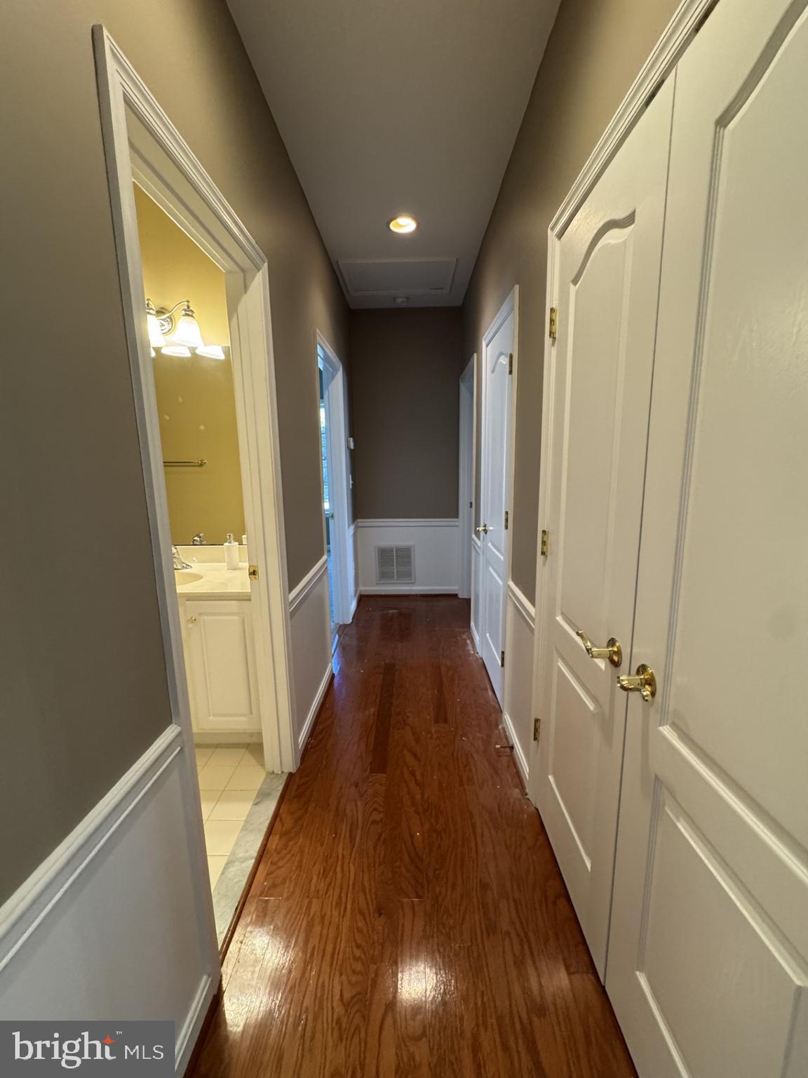 EASTON CLUB EAST - Residential Lease