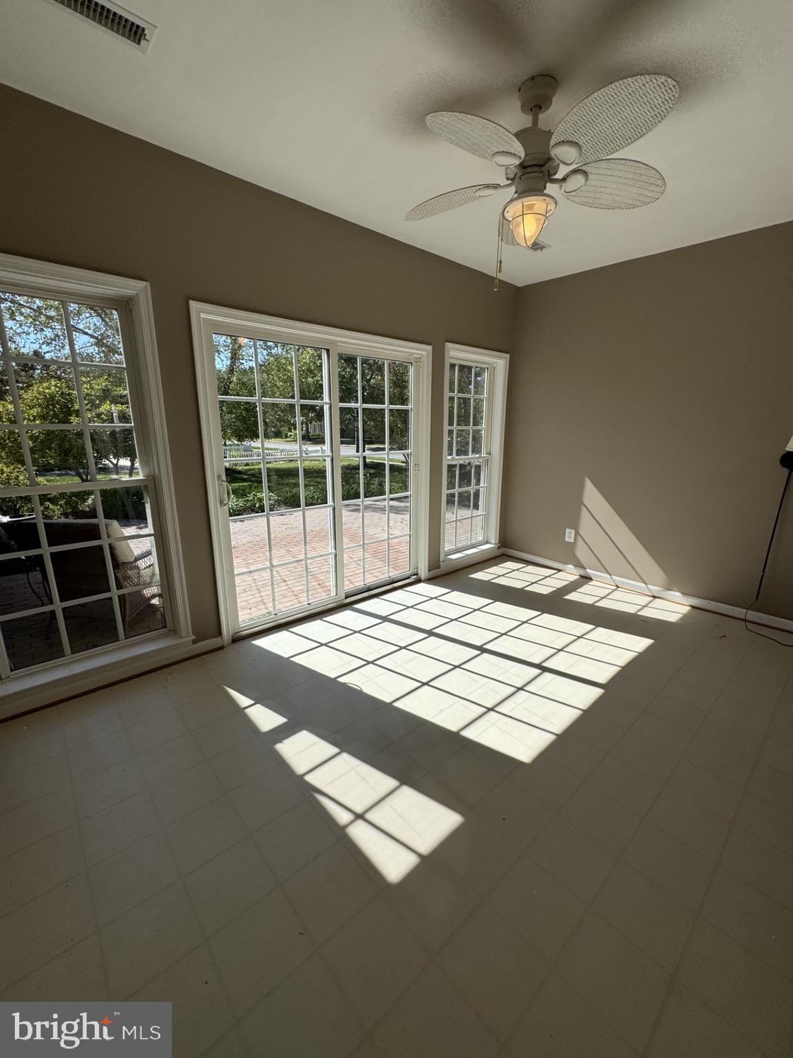 EASTON CLUB EAST - Residential Lease