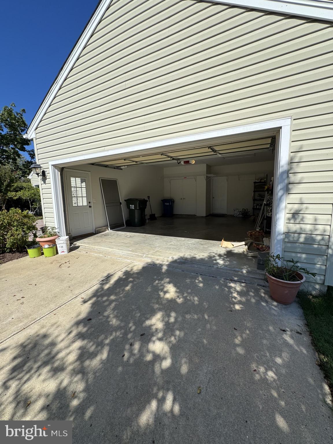 EASTON CLUB EAST - Residential Lease