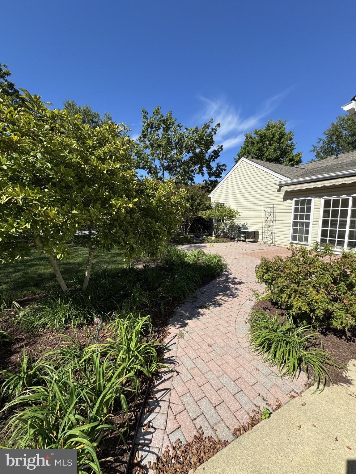 EASTON CLUB EAST - Residential Lease