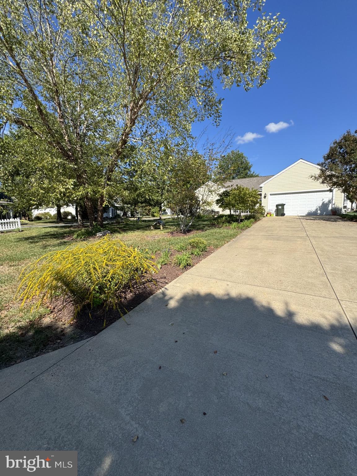 EASTON CLUB EAST - Residential Lease