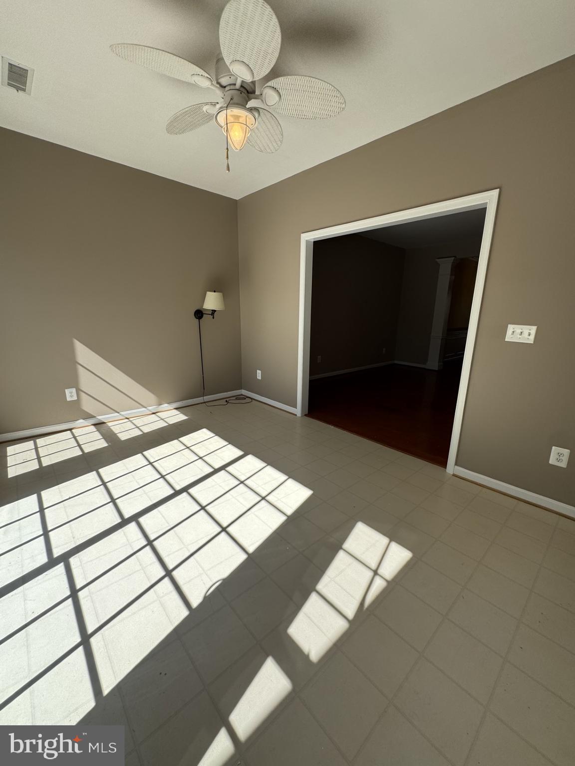 EASTON CLUB EAST - Residential Lease