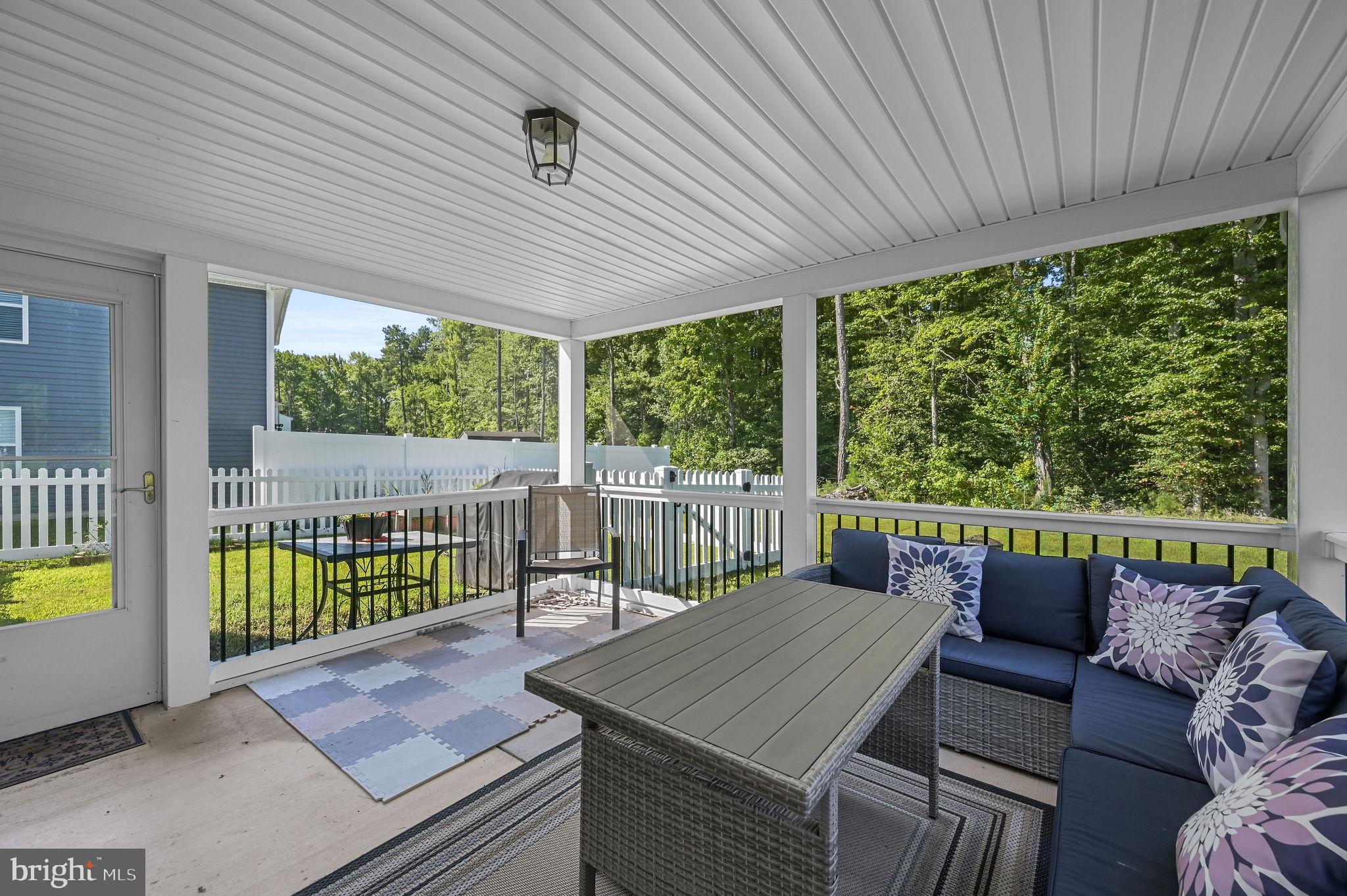 545 CURRANT CIRCLE