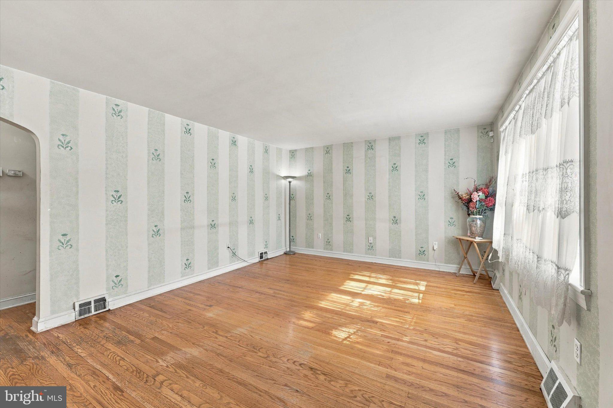 7 GOLF ROAD