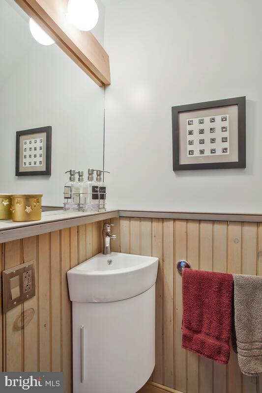 WINES & JOHNSONS 1ST ADD - Residential