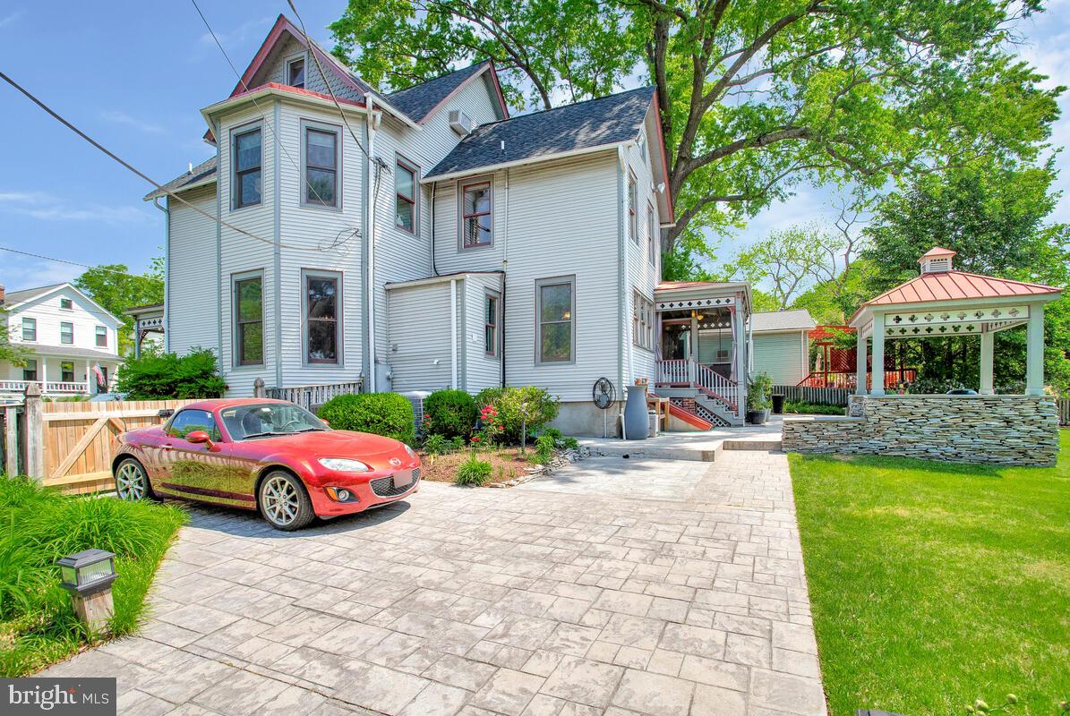 WINES & JOHNSONS 1ST ADD - Residential