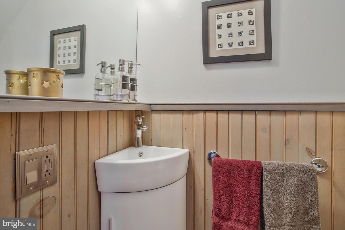 WINES & JOHNSONS 1ST ADD - Residential